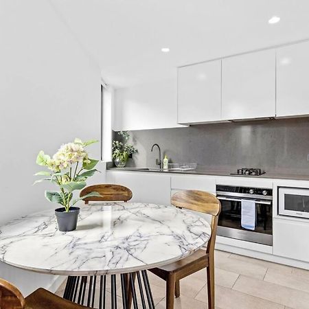 Studio For Long Term Tenants In Strathfield Cbd 悉尼 外观 照片