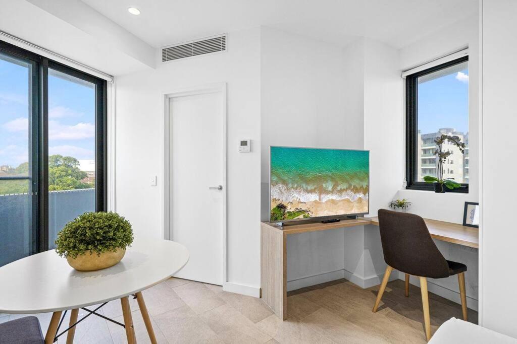 Studio For Long Term Tenants In Strathfield Cbd 悉尼 外观 照片